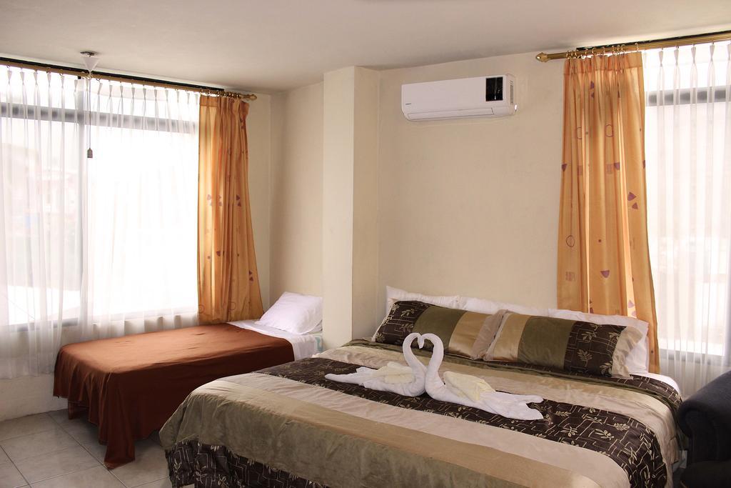 Hotel Planet House Puerto Ayora  Zimmer foto